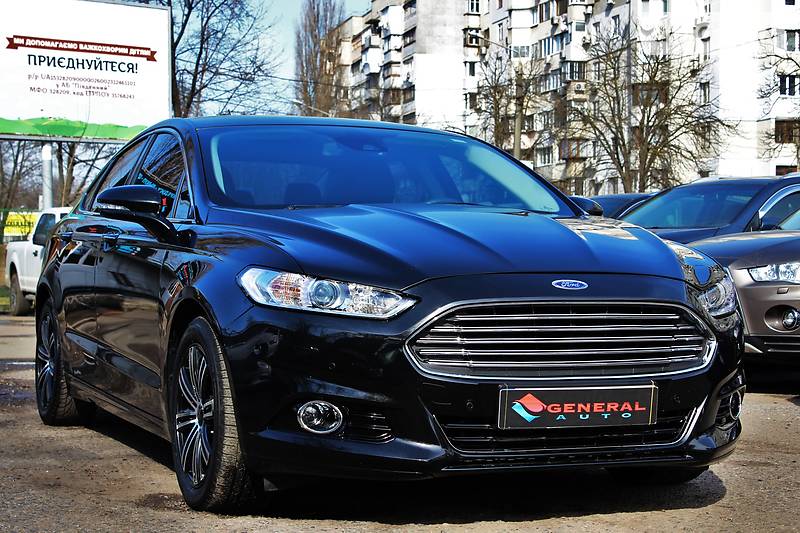 Седан Ford Fusion 2015 в 