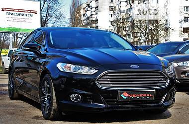Седан Ford Fusion 2015 в 