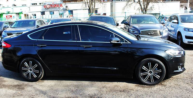 Седан Ford Fusion 2015 в Одесі