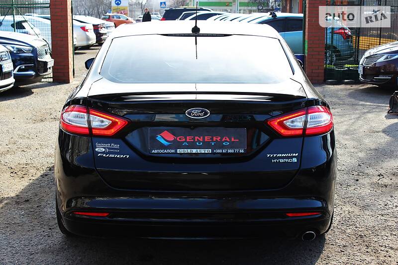 Седан Ford Fusion 2015 в Одесі