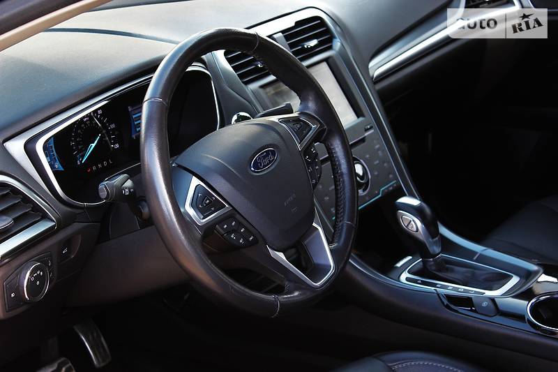 Седан Ford Fusion 2015 в Одесі