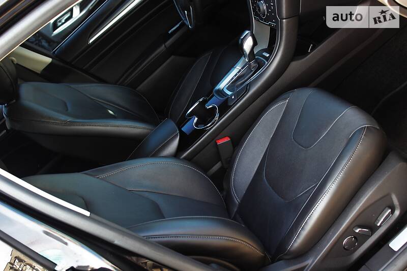 Седан Ford Fusion 2015 в Одесі