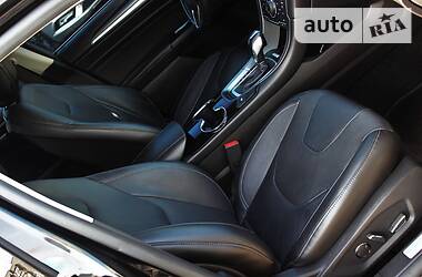 Седан Ford Fusion 2015 в 