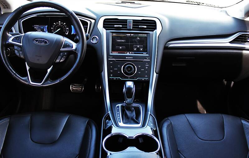 Седан Ford Fusion 2015 в Одесі