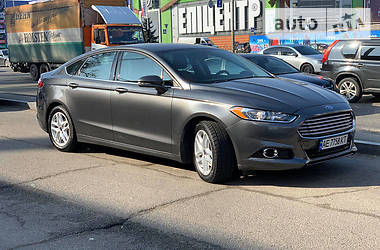 Седан Ford Fusion 2015 в 