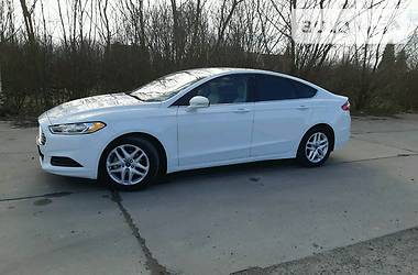 Седан Ford Fusion 2015 в 