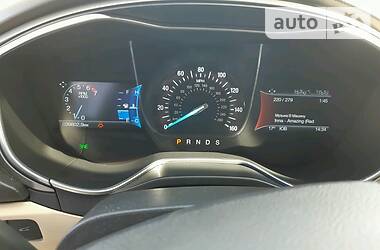 Седан Ford Fusion 2015 в 