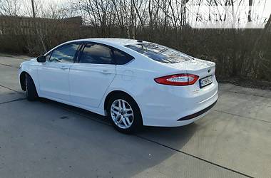 Седан Ford Fusion 2015 в 