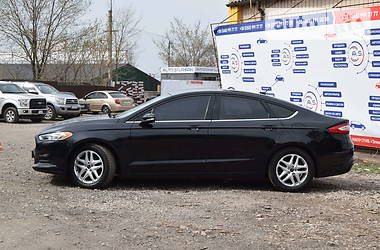 Седан Ford Fusion 2016 в 