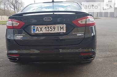 Седан Ford Fusion 2013 в 