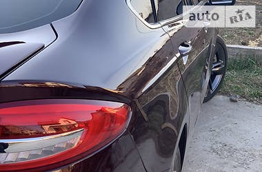 Седан Ford Fusion 2017 в 