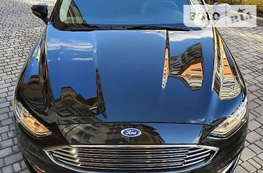 Седан Ford Fusion 2018 в 
