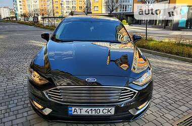 Седан Ford Fusion 2018 в 