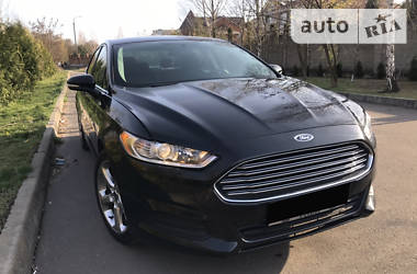 Седан Ford Fusion 2012 в 