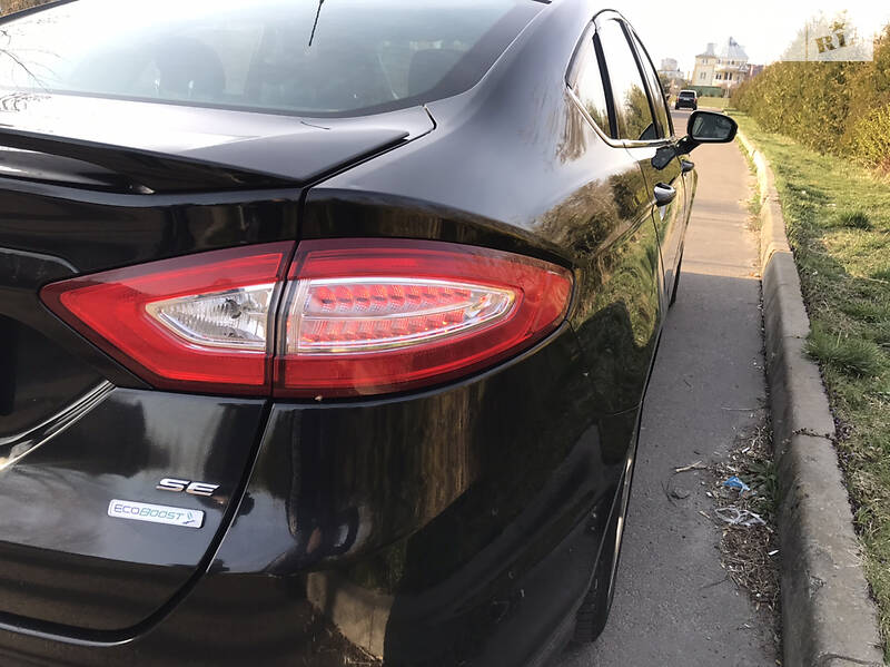 Седан Ford Fusion 2012 в Рівному