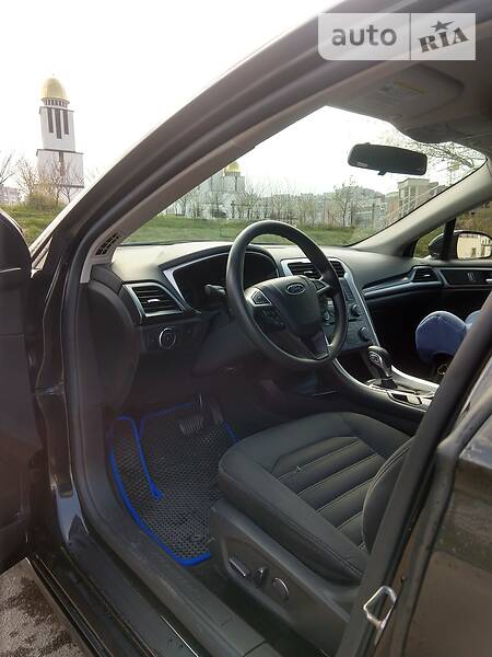 Седан Ford Fusion 2013 в Львові