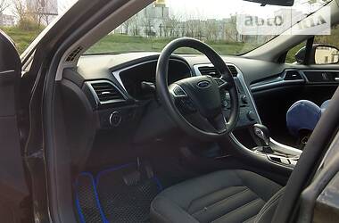 Седан Ford Fusion 2013 в 