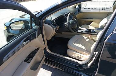 Седан Ford Fusion 2014 в 