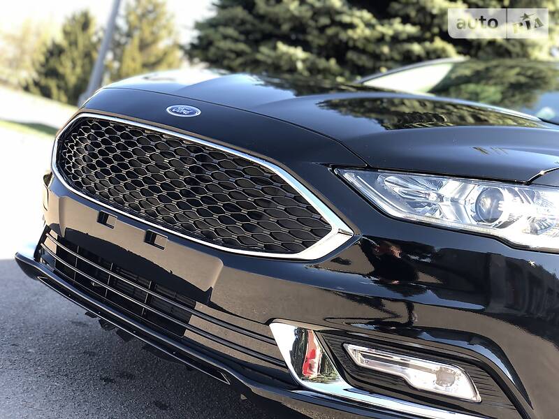 Седан Ford Fusion 2018 в Рівному
