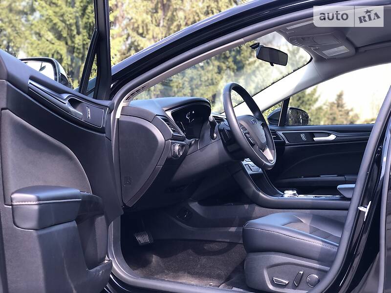 Седан Ford Fusion 2018 в Рівному