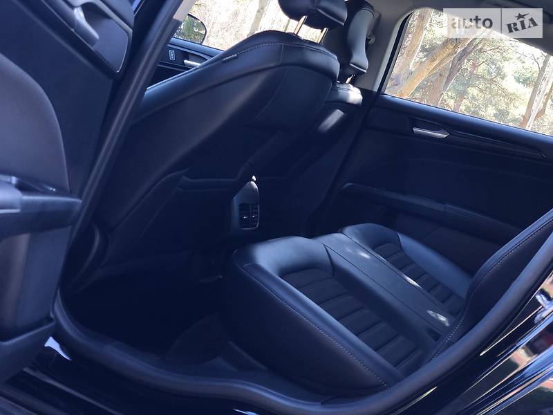 Седан Ford Fusion 2018 в Рівному