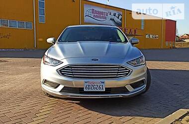 Седан Ford Fusion 2017 в 