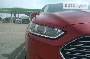 Седан Ford Fusion 2014 в 