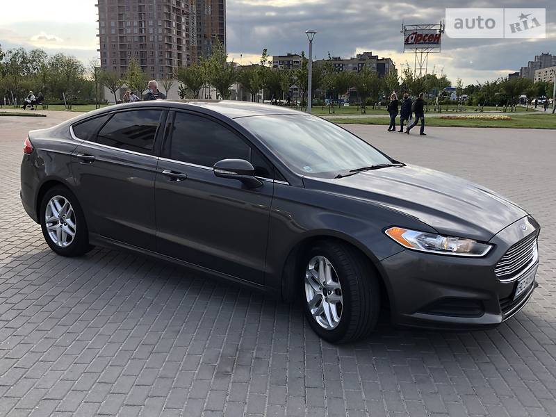 Седан Ford Fusion 2016 в Львові