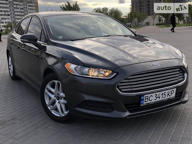 Седан Ford Fusion 2016 в Львові