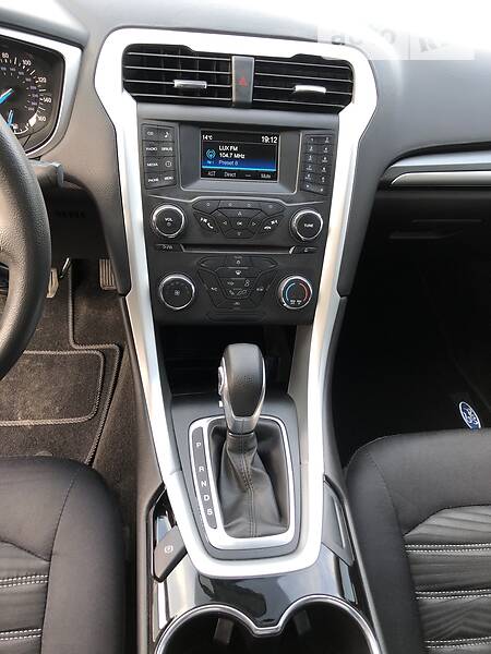 Седан Ford Fusion 2016 в Львові