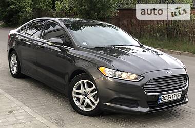 Седан Ford Fusion 2016 в 