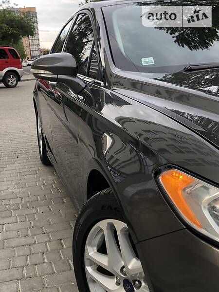 Седан Ford Fusion 2016 в Львові