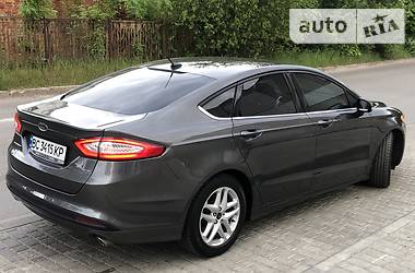 Седан Ford Fusion 2016 в 
