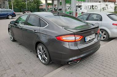 Седан Ford Fusion 2015 в 