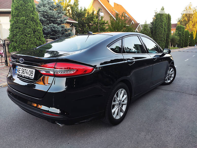 Седан Ford Fusion 2016 в Дніпрі