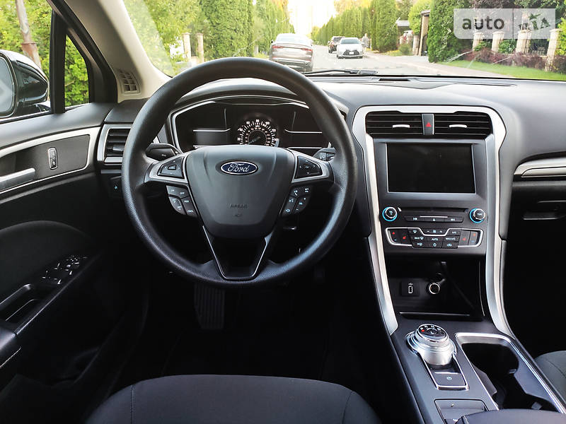 Седан Ford Fusion 2016 в Дніпрі