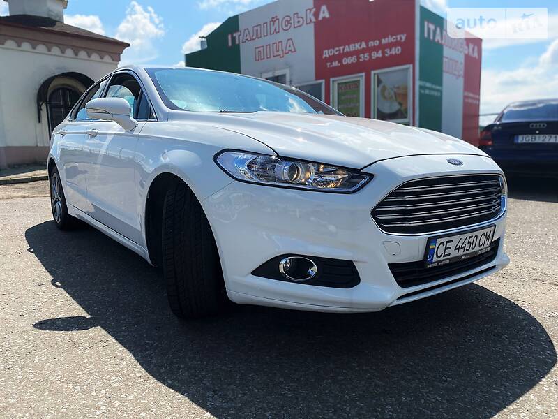 Седан Ford Fusion 2015 в Черновцах
