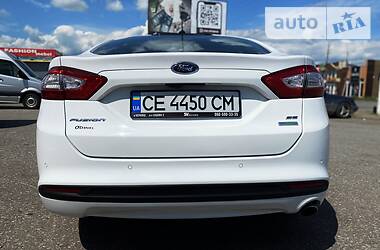 Седан Ford Fusion 2015 в 