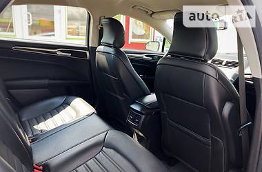Седан Ford Fusion 2015 в 