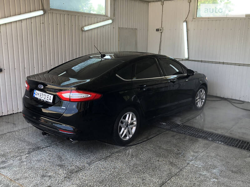 Седан Ford Fusion 2016 в Ізмаїлі