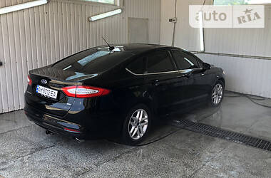 Седан Ford Fusion 2016 в 