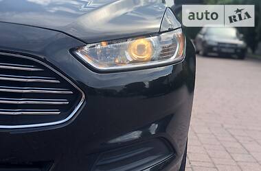 Седан Ford Fusion 2015 в 