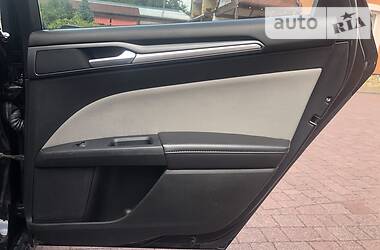 Седан Ford Fusion 2015 в 
