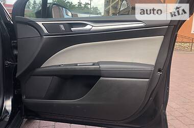 Седан Ford Fusion 2015 в 