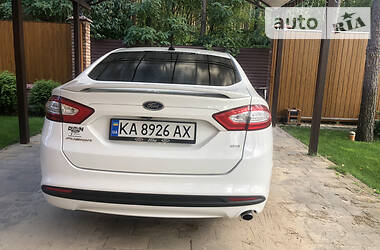Седан Ford Fusion 2014 в 