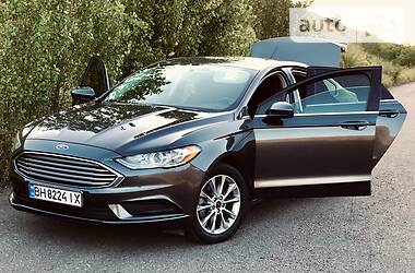 Седан Ford Fusion 2017 в 