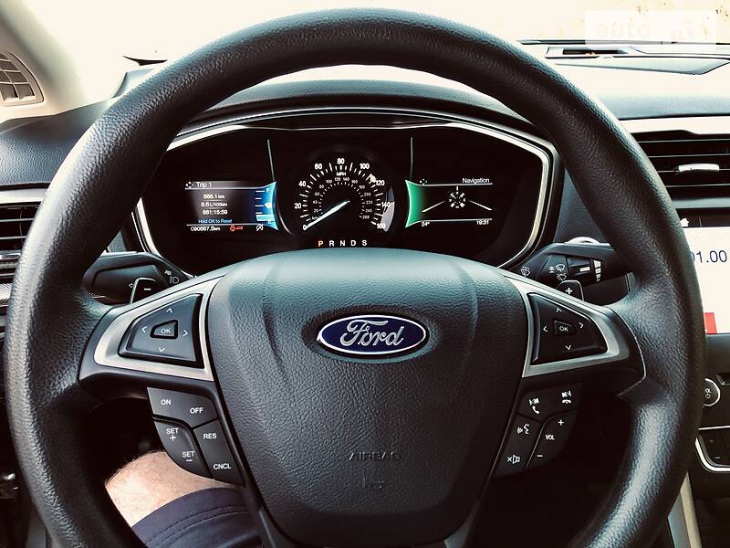 Седан Ford Fusion 2017 в Одесі