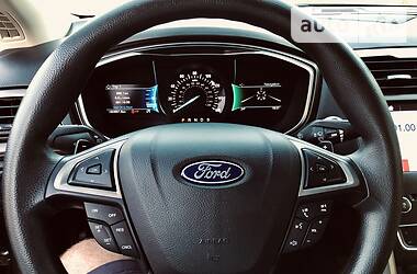 Седан Ford Fusion 2017 в 