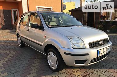 Хэтчбек Ford Fusion 2005 в 