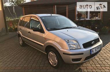 Хэтчбек Ford Fusion 2005 в 